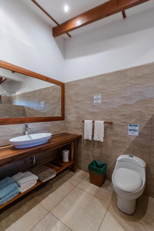 Salvatierra Beachfront Hotel Puerto Coyote المظهر الخارجي الصورة