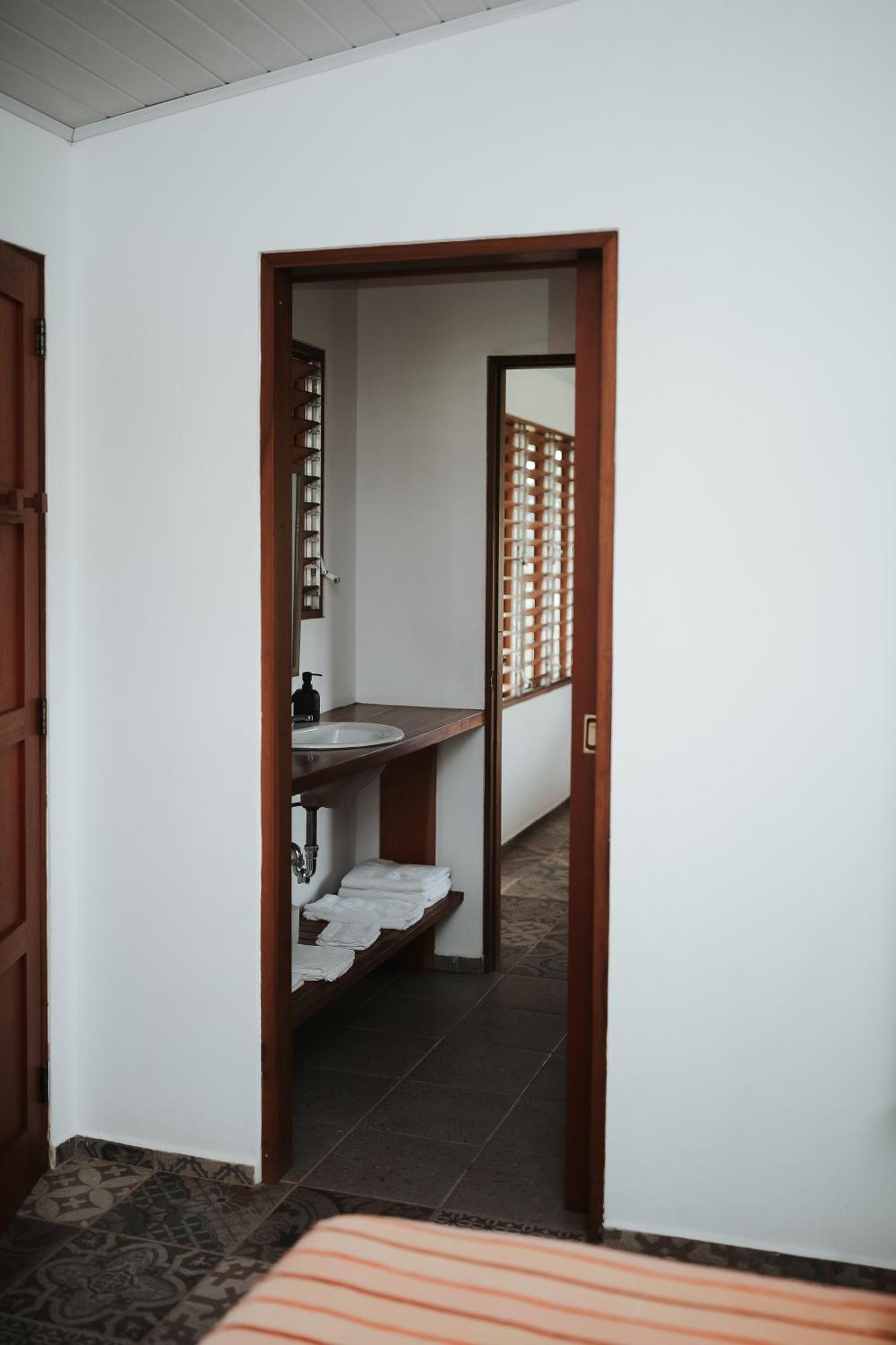 Salvatierra Beachfront Hotel Puerto Coyote الغرفة الصورة